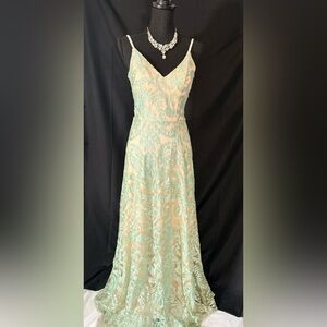 Elegant Mint Green Lace Dress